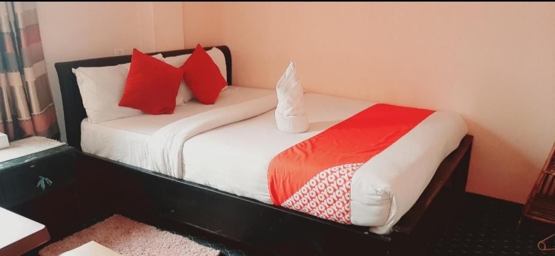 Hotel Lake N Yeti Pokhara Bilik gambar
