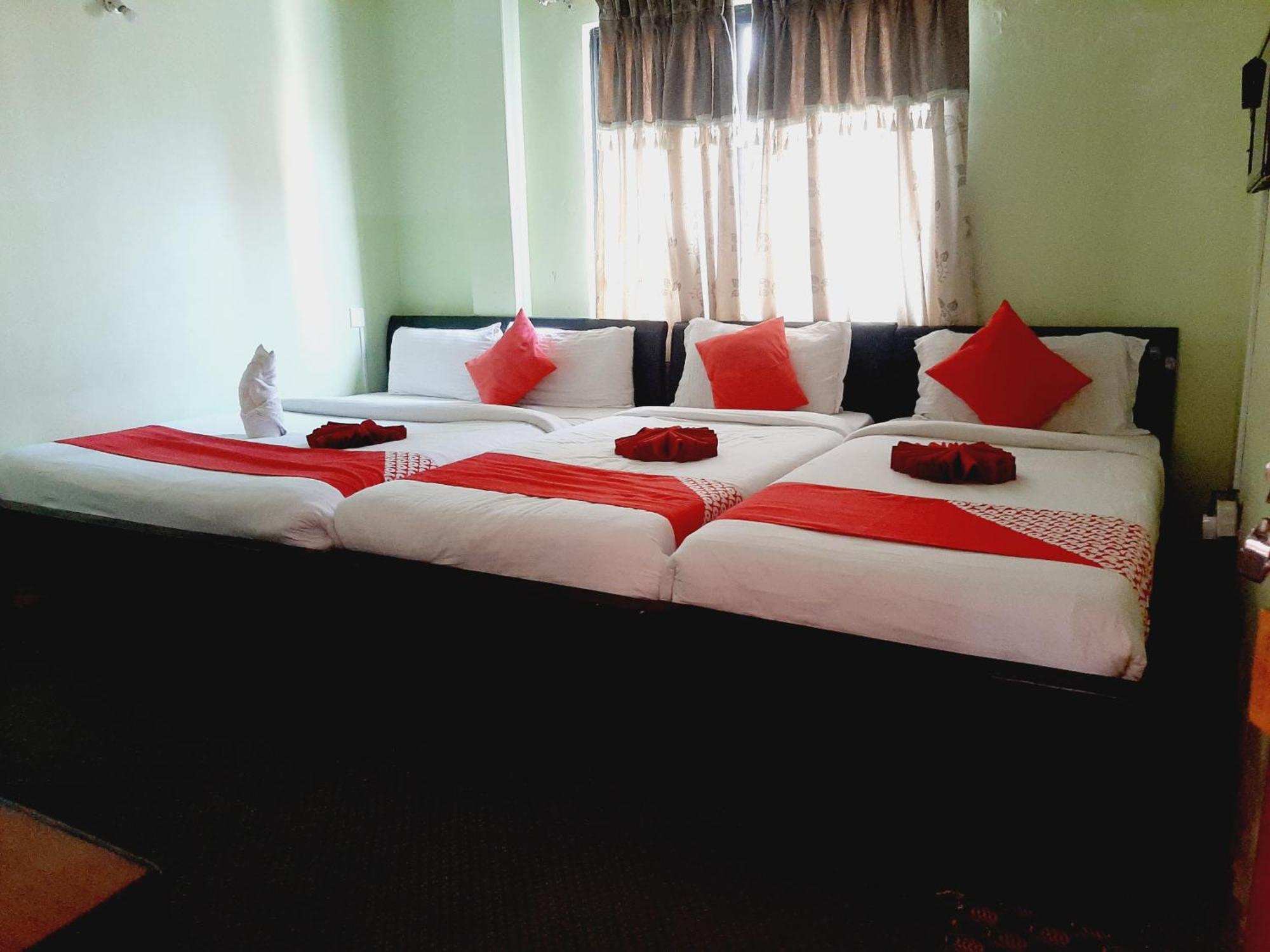 Hotel Lake N Yeti Pokhara Bilik gambar
