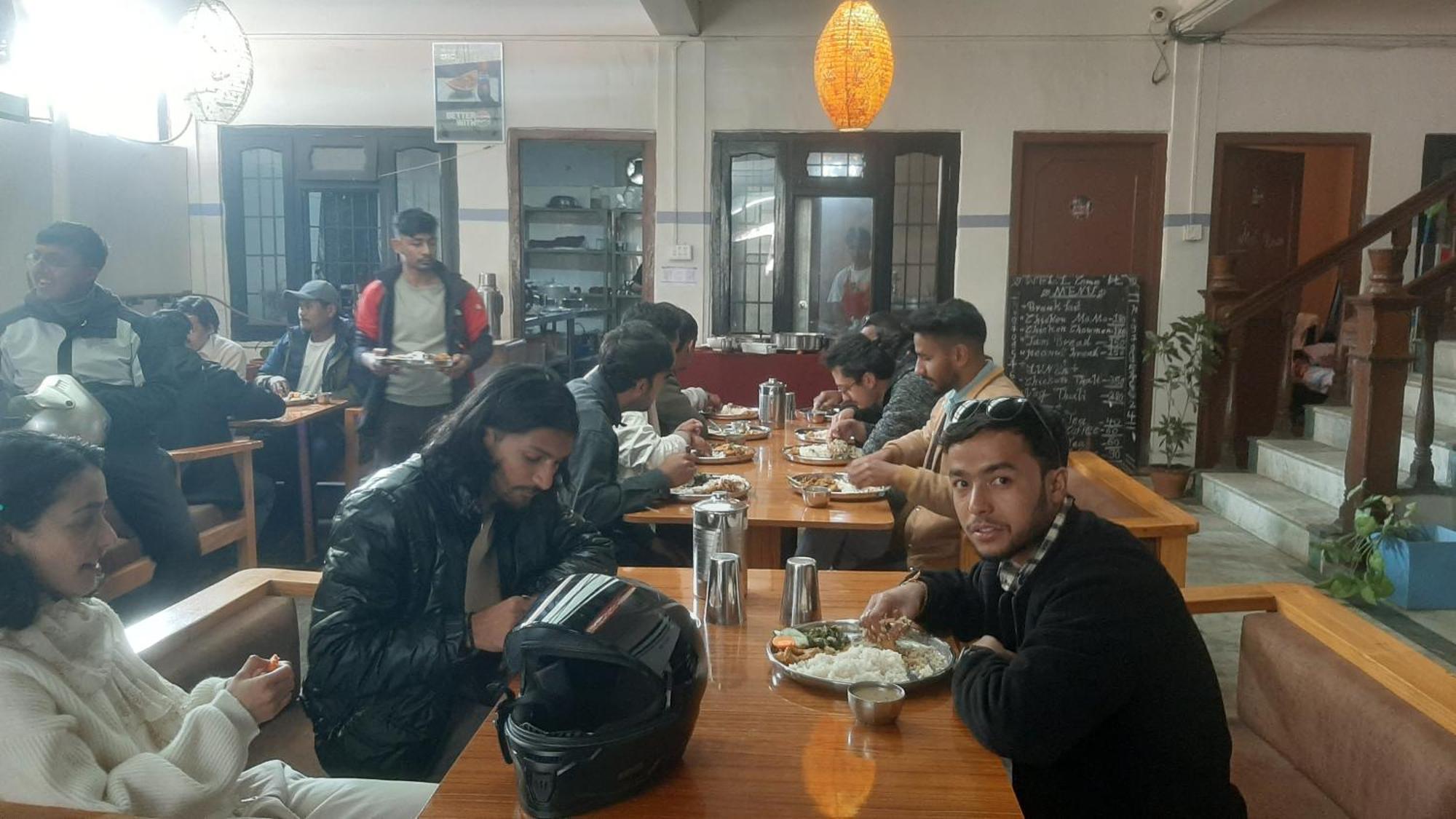 Hotel Lake N Yeti Pokhara Luaran gambar