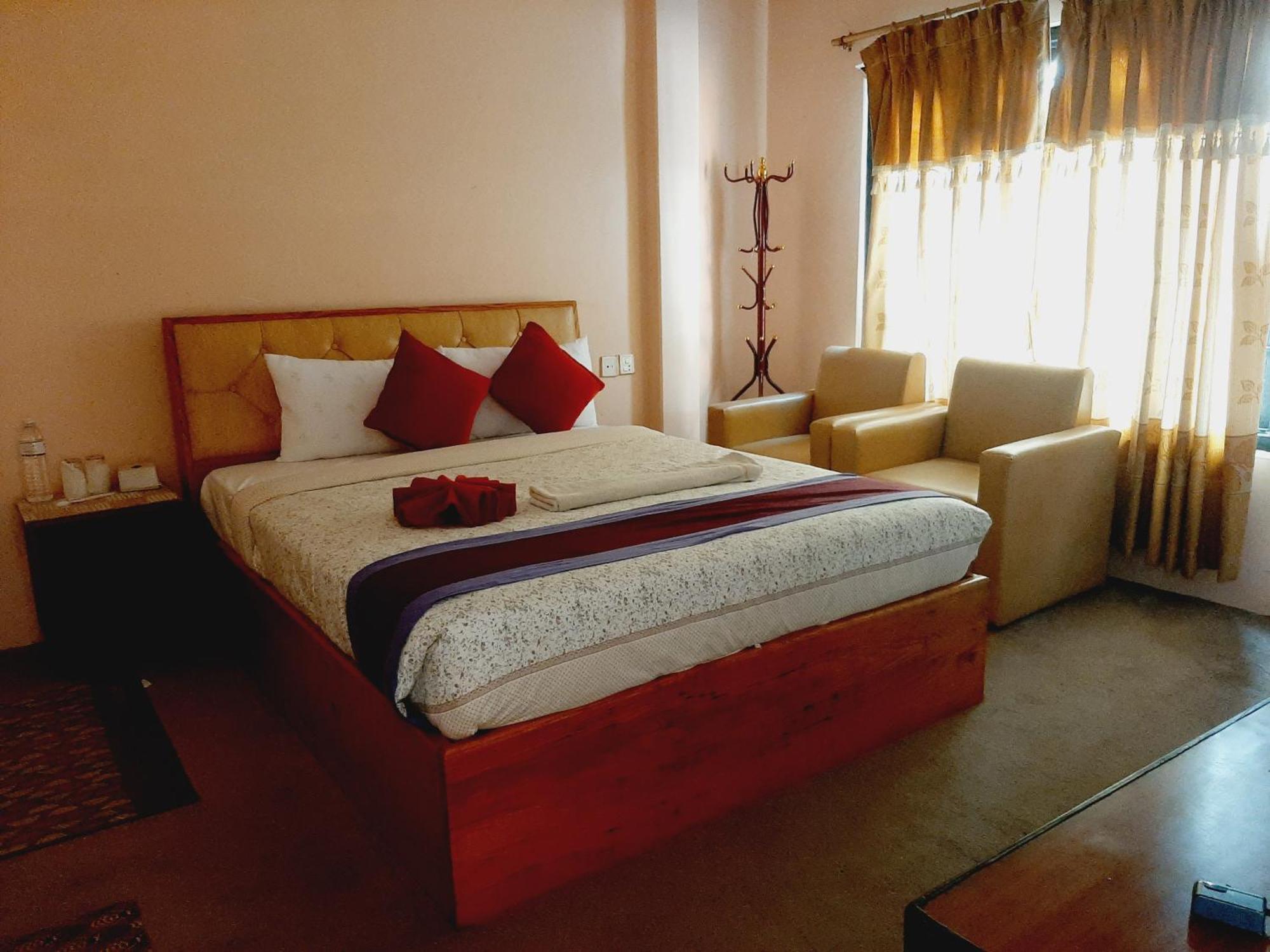 Hotel Lake N Yeti Pokhara Luaran gambar